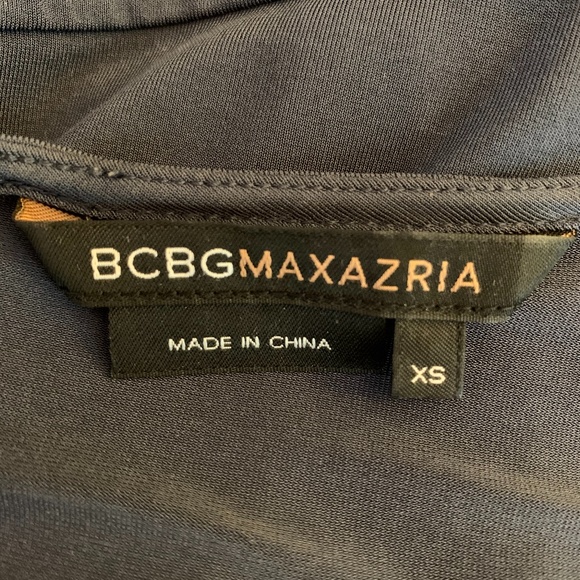 BCBGMaxAzria Black Wide V-Neck Long Sleeves Blouse - Picture 6 of 9